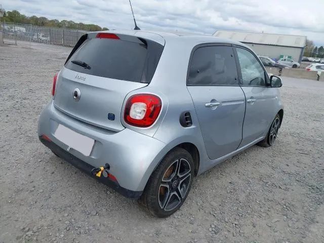 Smart EQ ForFour 82cv | 18kWh | Elétrico - Parachoques | Frente Completa | Rádio | Jantes | Faróis | Portas | Vidro | Motor elétrico | Tampa Mala | Bateria | Farolim | Farolins | Xenon | Pre LCI
