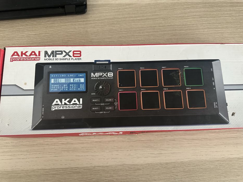 Akai MPX8 profissional