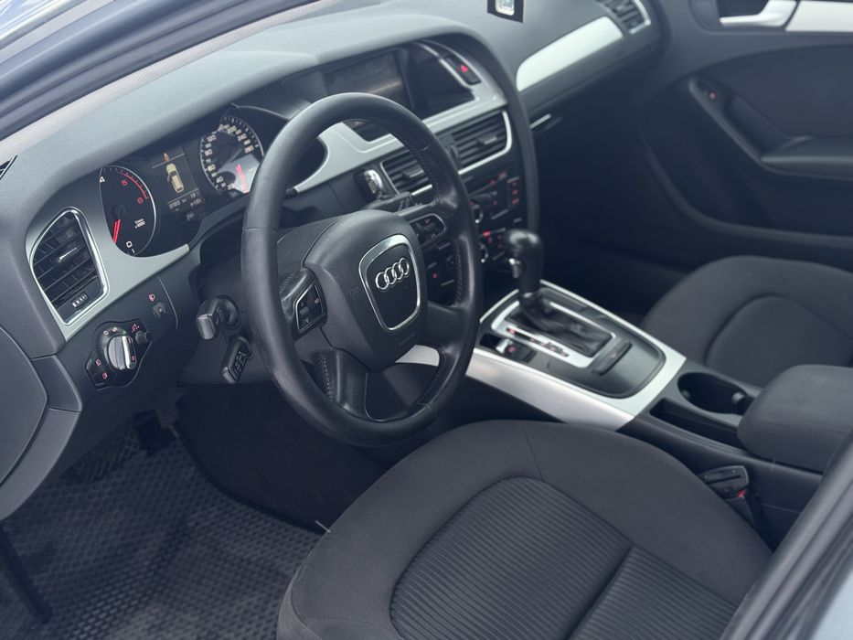 Audi A4b8 2010 2.0TDI АКПП