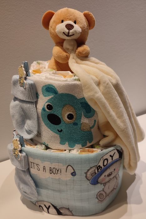 Tort z pampersów-prezent, narodziny, baby shower