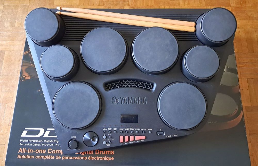 Bundle Yamaha DD-75 (bateria digital compacta) + Suporte de Tarola + Adaptador MIDI