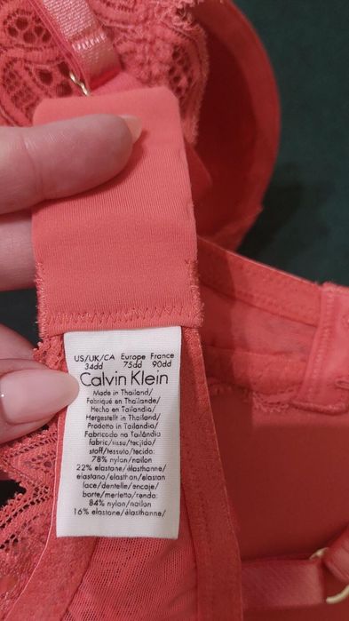 Бюстгальтер Calvin Klein 75D