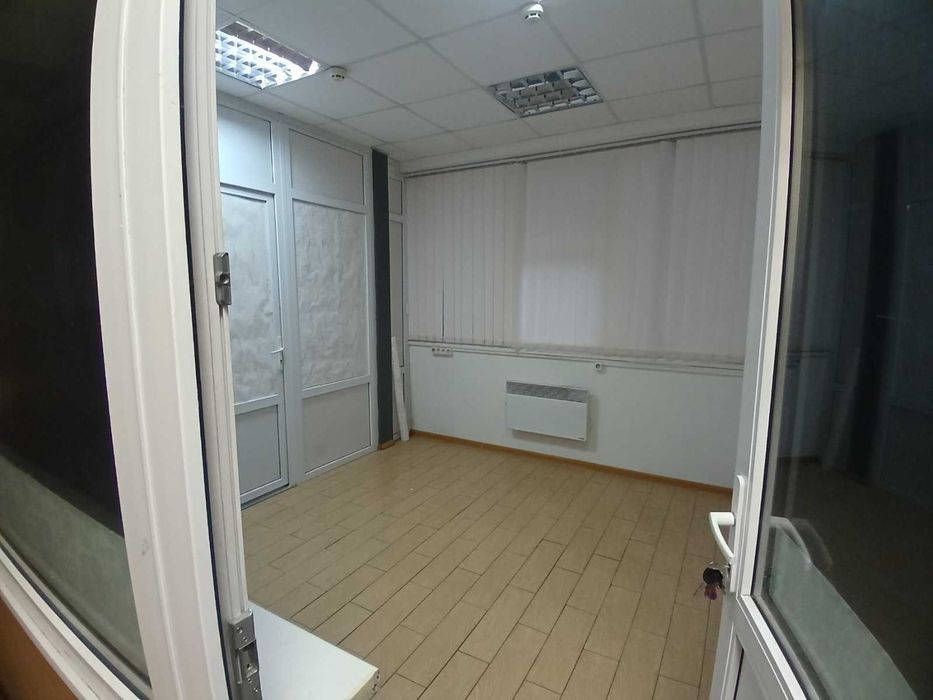 Оренда приміщення 12 м2, Київ, вул. Руденка, 6а