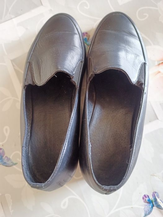 Шкіряні жіночі туфлі