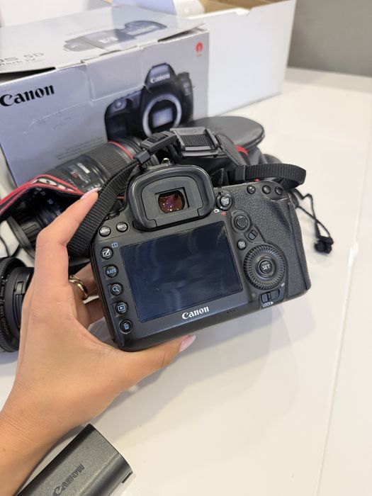Canon 5D MARK IV