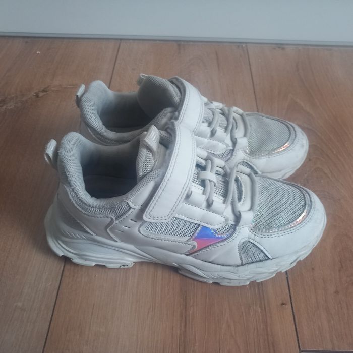 Buty adidasy sportowe Smyk dla dziewczynki rozmiar 35