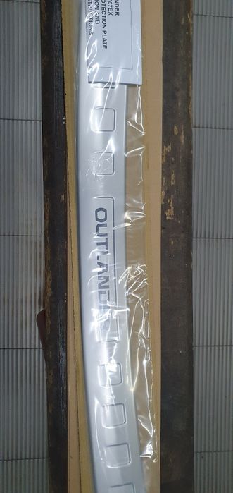 Placa de protecção para choques de traz