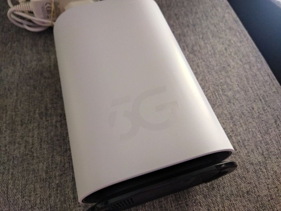 Router 5G ZTE Hyperbox Lite (MC8810) - Desbloqueado (Como Novo)