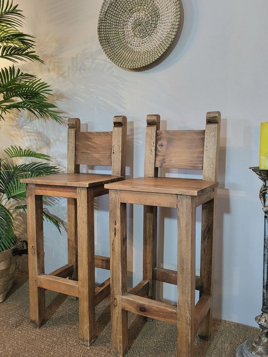 2 cadeiras, altas, refeições, bar, mexicano, rústico