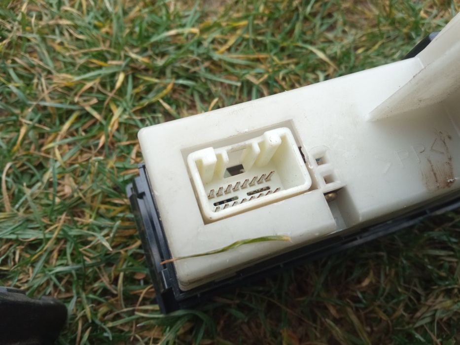 Продам часы Мазда