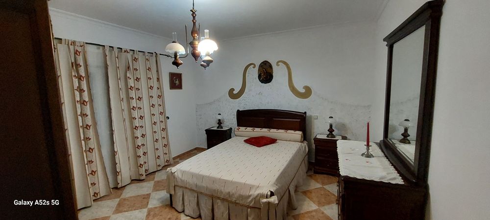 Aluga-se casa perto da aldeia do Telheiro