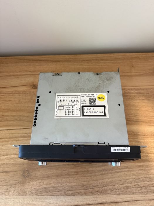 Продам магнітолу RCD 310 Bosch