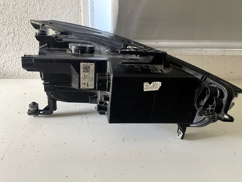 Lampa lewa przód Seat Leon  IV Cupra Formentor 5FG full led cala 22r