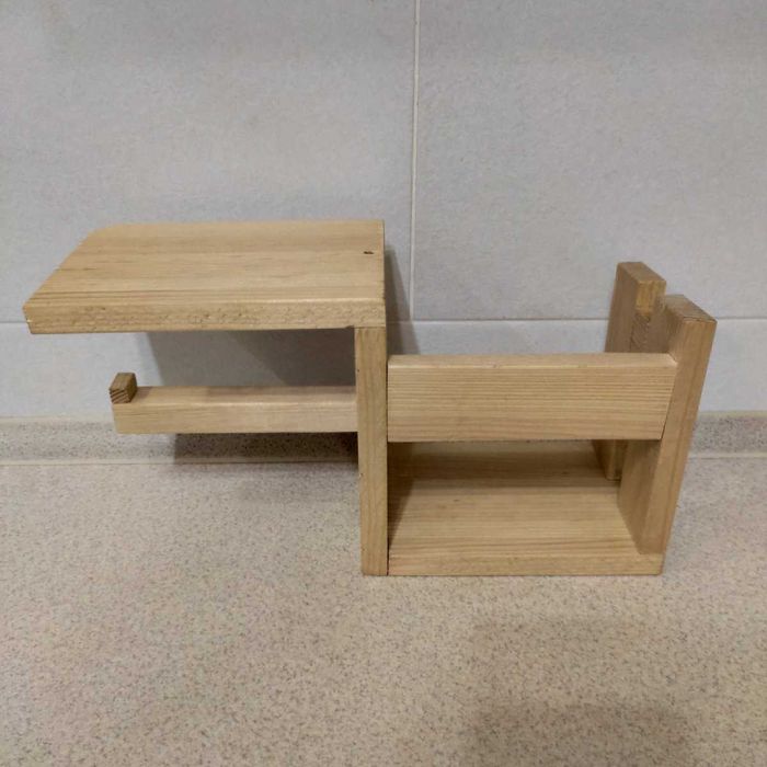 Тримач для туалетного паперу. Держатель для туалетной бумаги из дерева