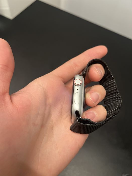 Apple Watch SE 44mm black/silver 100% батарея!
