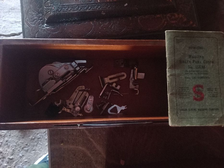 Maquina de costura Singer