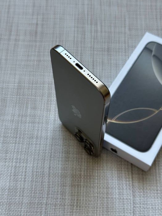Продам IPhone 16 PRO MAX 256 Neverlock