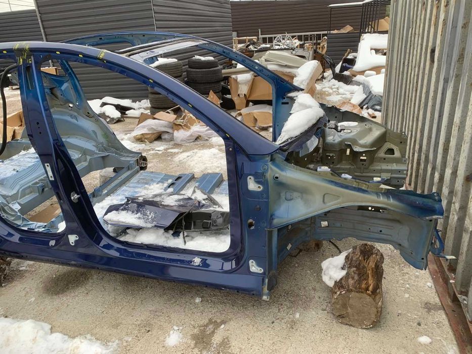 Крило , чверть Tesla model Y