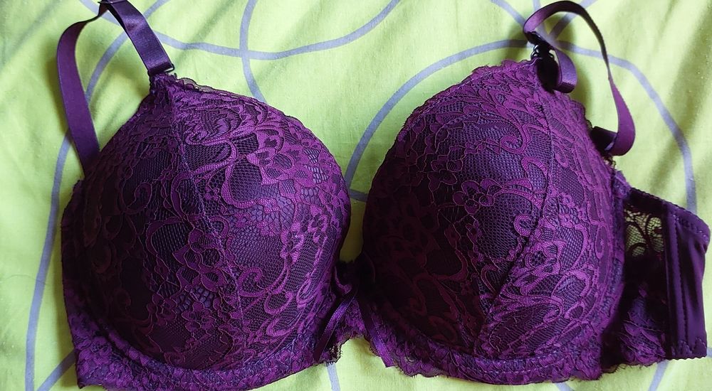 Продам бюзгалтеры  б/у в отличном состоянии, фирма диорелла.