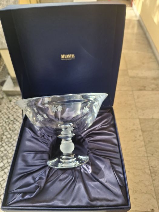 Taça / Fruteira com Pé em Cristal Atlantis (Na Caixa de Luxo Original) – Impecável
