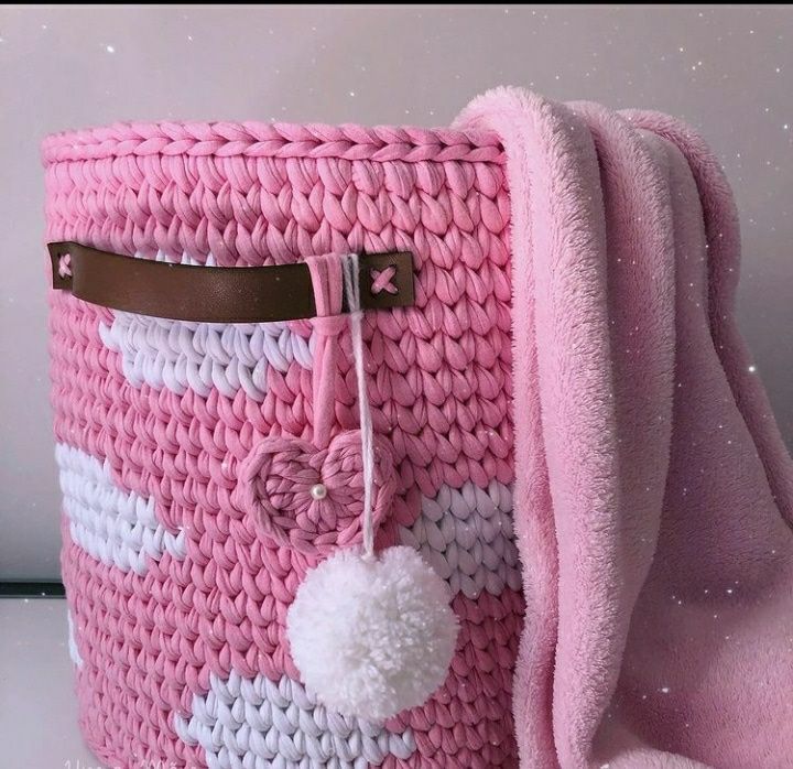 Tapetes, kit higiene, cestos organização, malas em crochet