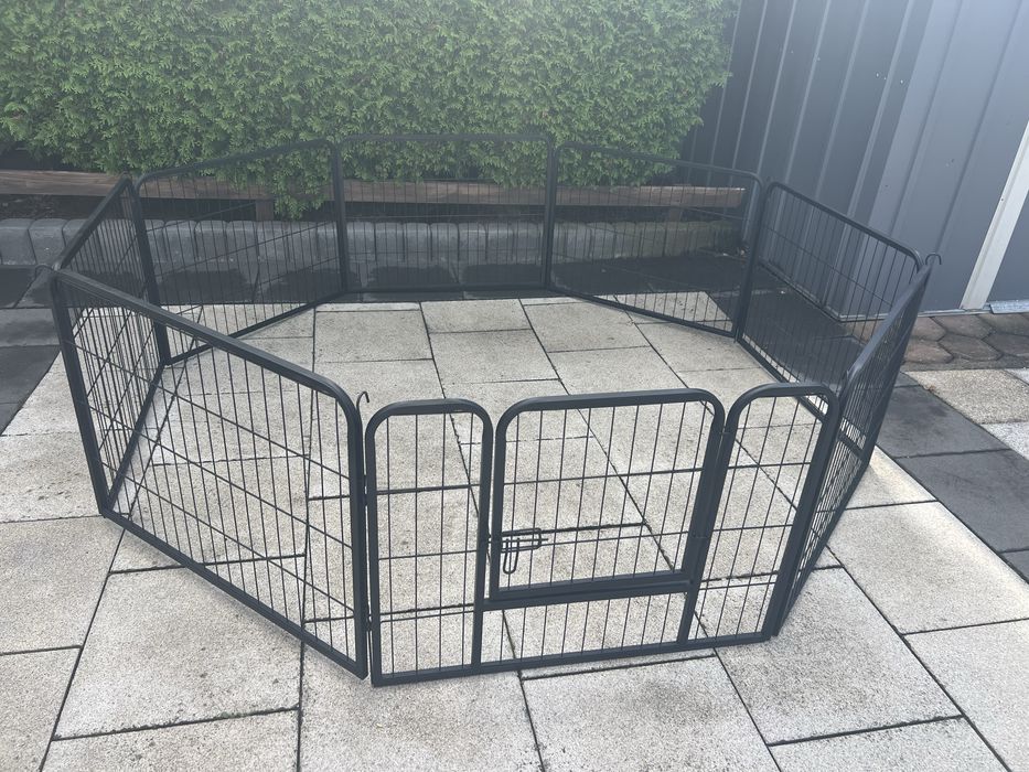 Вольер, загон, манеж для животных