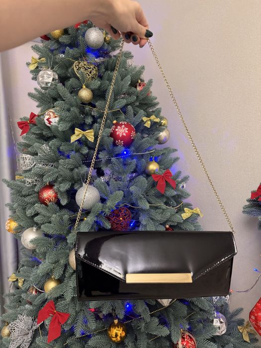 Лакова вечірня сумочка на ланцюжку, золота фурнітура