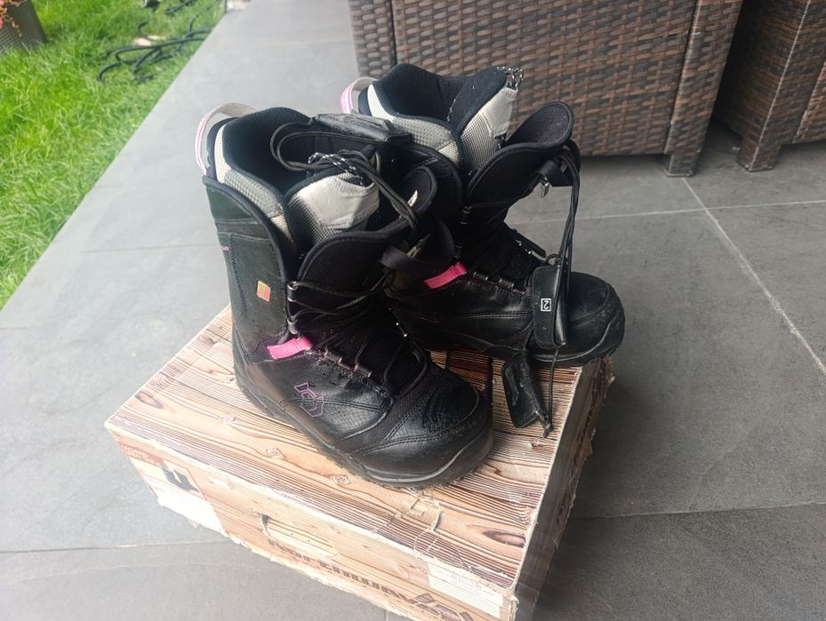 Buty snowboardowe damskie