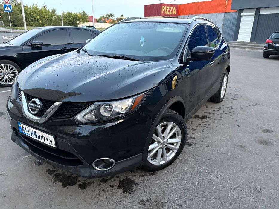 Nissan Rogue sport SV