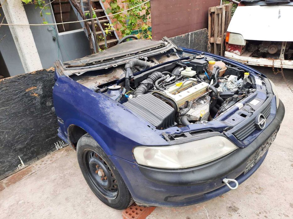 Стекло заднее Opel Vectra B   Седан Хетчбек