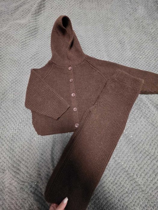 Вязаний теплий костюм коричневий 110р в стилі zara