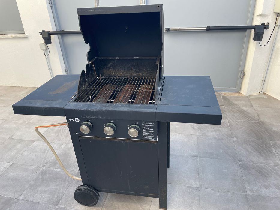 Grill a gás  usado