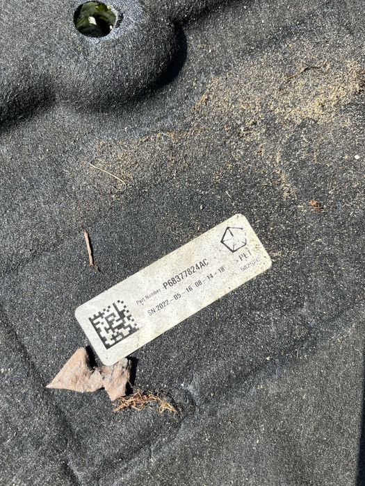 Захисти днища, захист днища правий лівий на Jeep Grand Cherokee WL