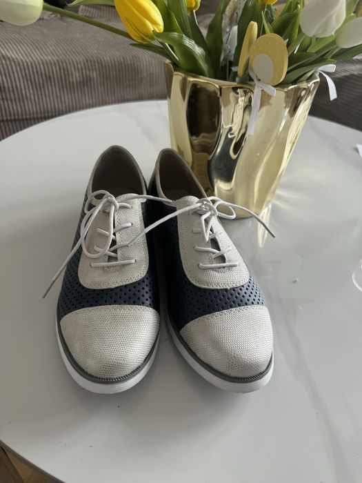 Buty półbuty wiązane