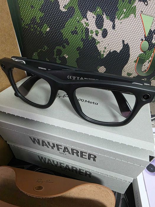 Ray-Ban Meta Wayfarer Gen 2 RW4012 | Clear to Grey | 53-22 | L | USA