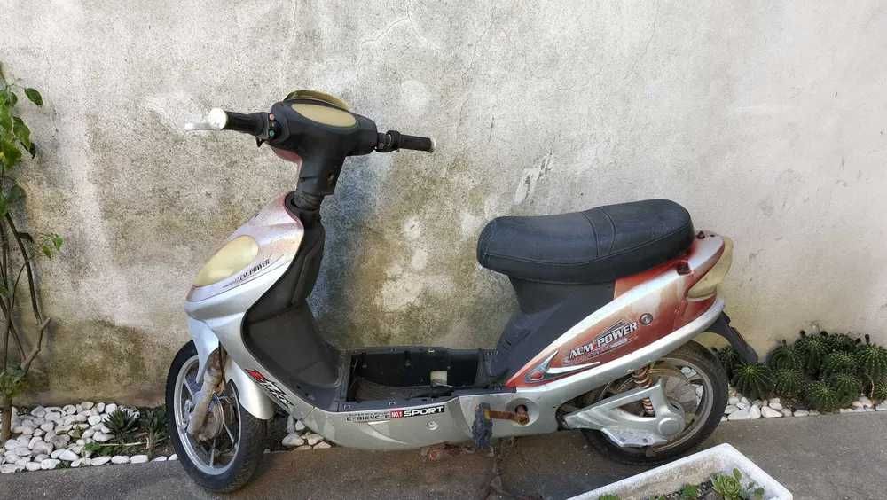 Mota elétrica  -BAIXA DE PREÇO- desocupar até final semana