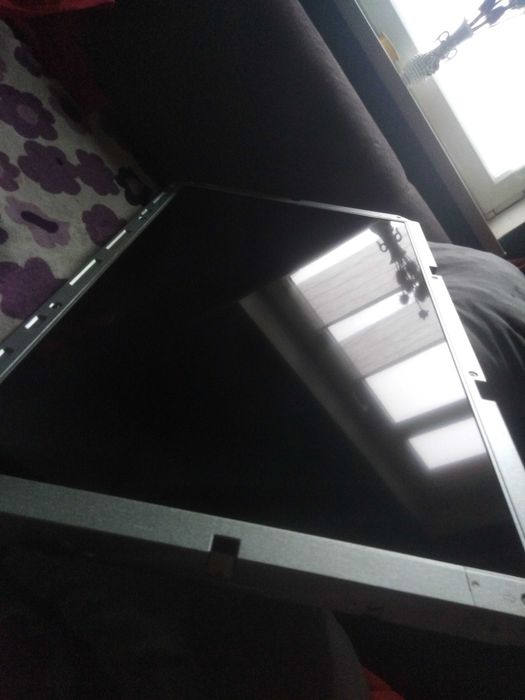 Matryca  SAMSUNG LE32B350F1W z podświetleniem