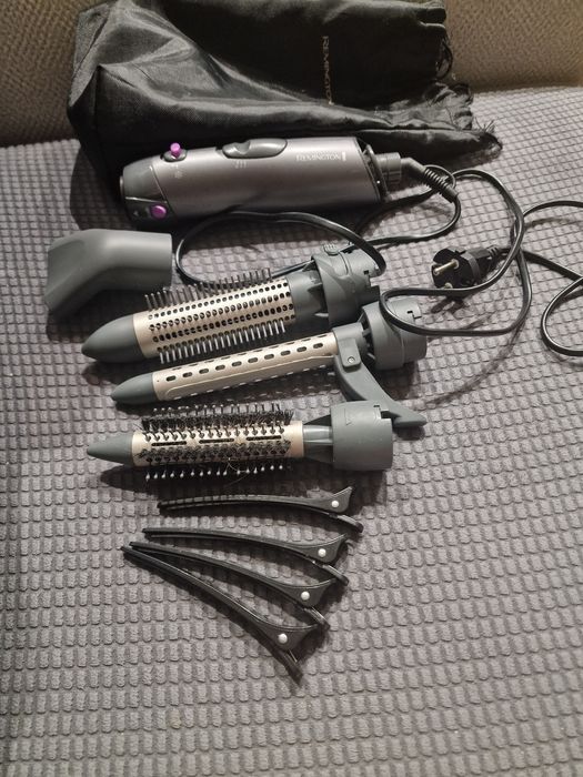 Suszarko lokówka marki Remington.