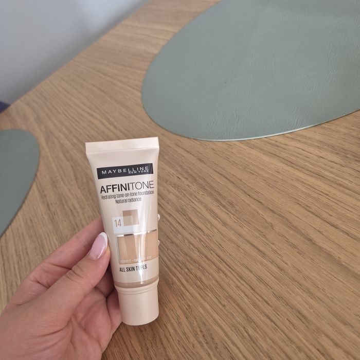 Maybelline podkład affinitone odcień 14