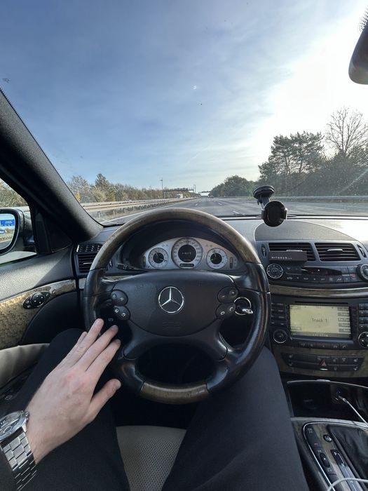 Mercedes w211 e320 v6