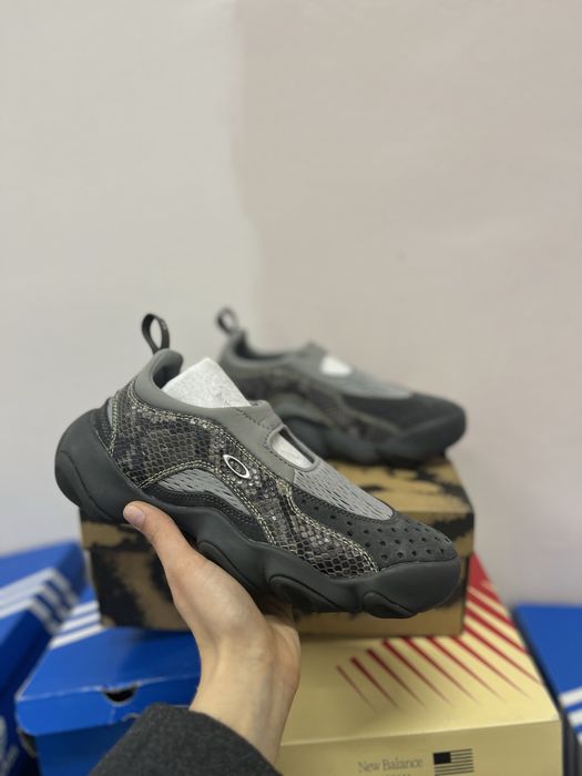 Чоловічі кросівки Oakley Factory Team Flesh сірі нові оригінальні