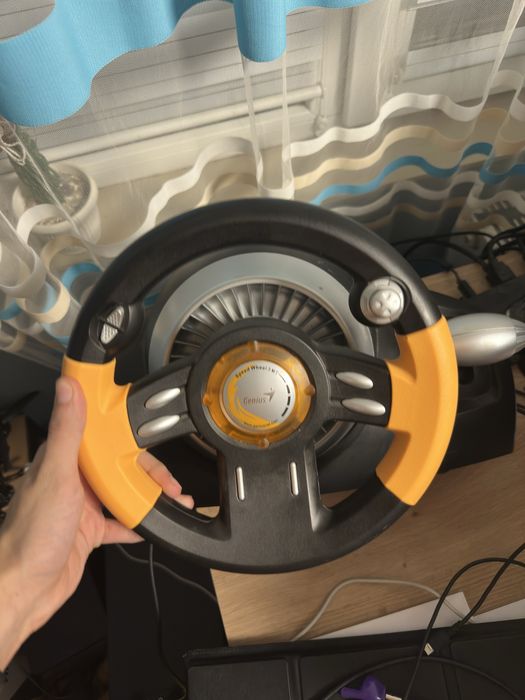 Руль для ігор, Genius SpeedWheel 3MT