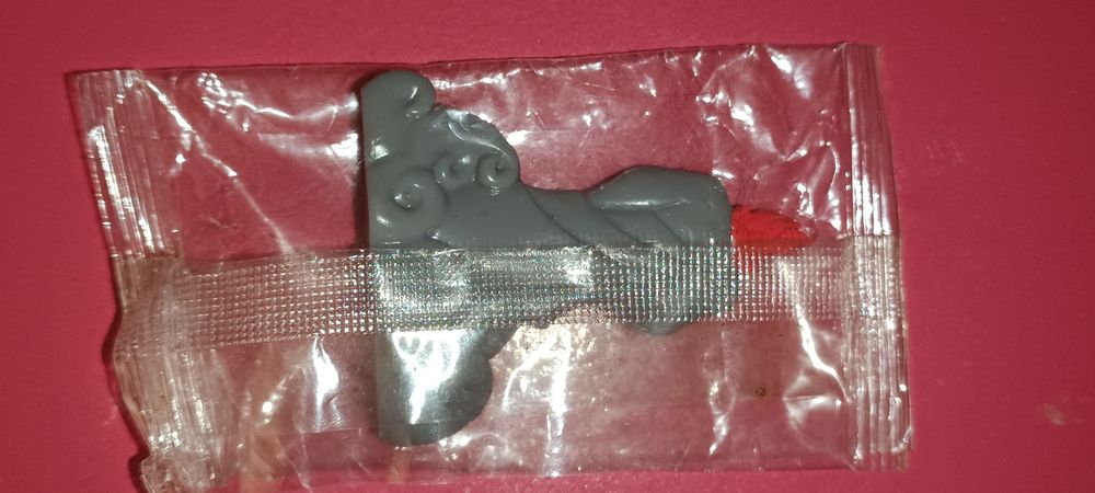 Antiga mini Figura brinquedo da Nestlé Selada