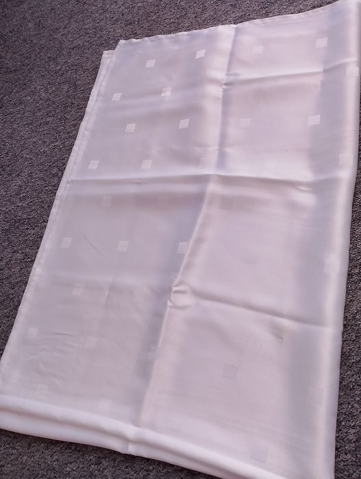 Oddam obrus i bieżniki