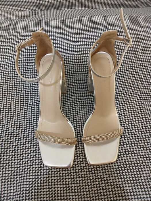 Босоніжки як нові