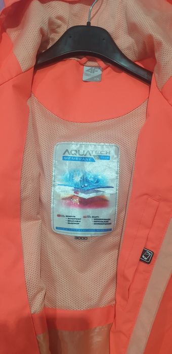 Sprzedam kurtke trekingowa 4F