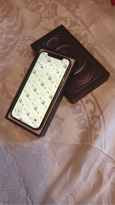 IPhone 12 Pro usado como novo