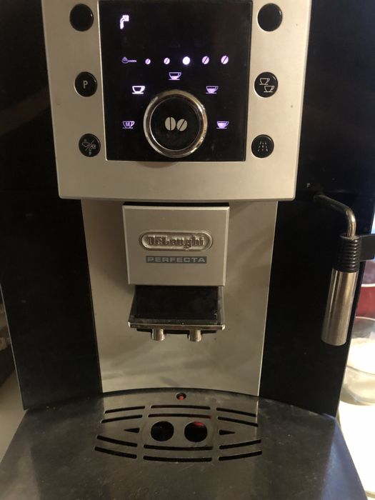 Кавомашина Delonghi