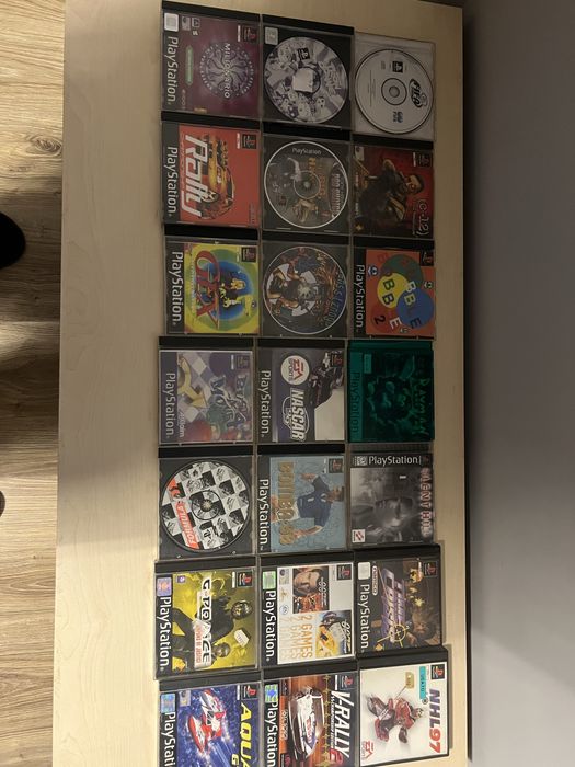 Zestaw Play station 1 (plus gry)