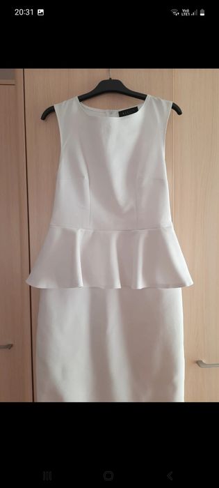 Sukienka biała elegancka S
